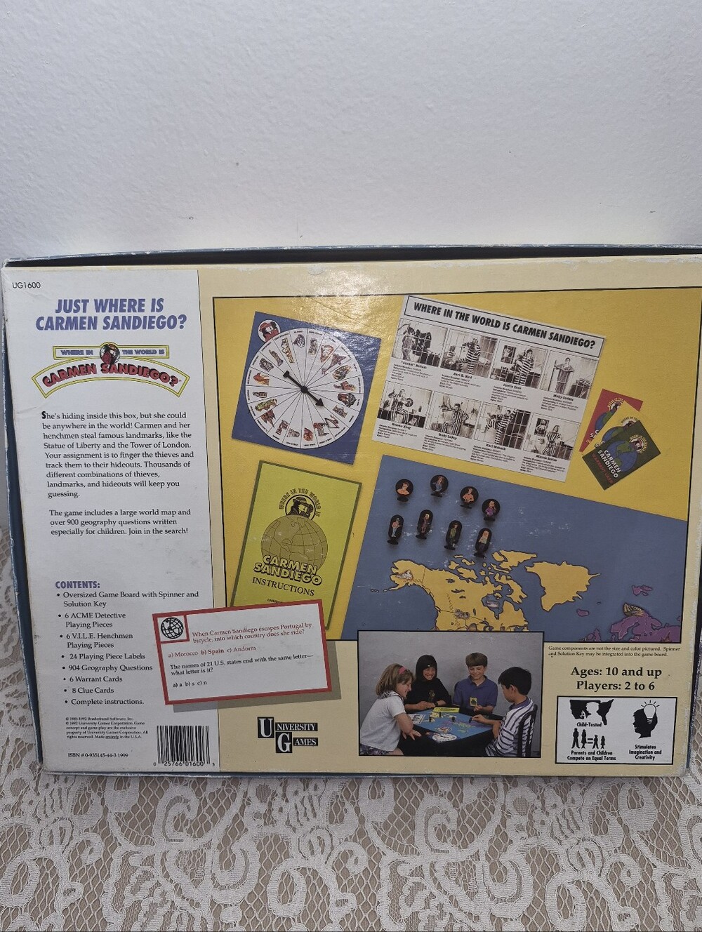 Carmen Sandiego Board Game - Picture 2 of 6